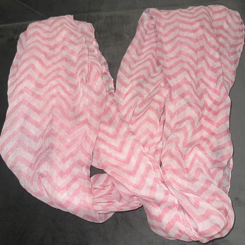 Pink and white chevron infinity fashion scarf. NWOT
